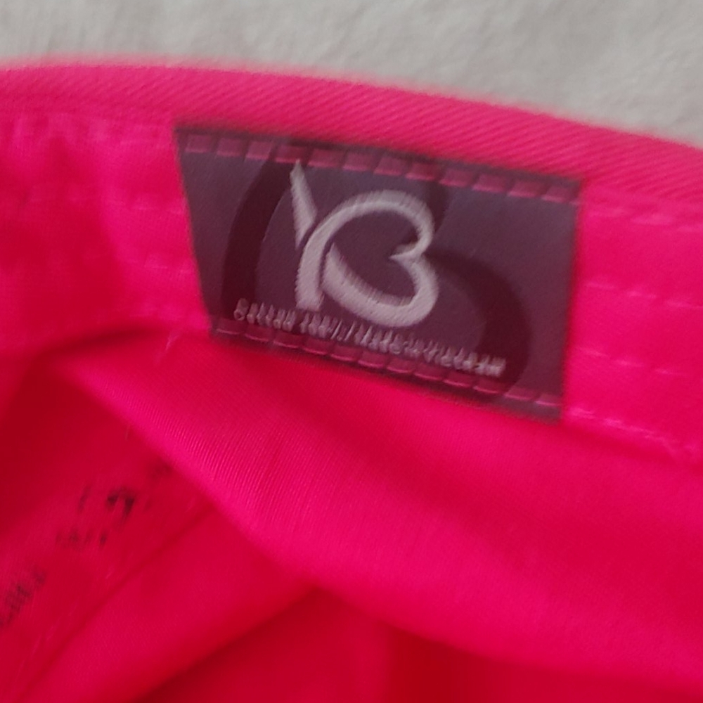 Pink hat - Picture 4 of 5